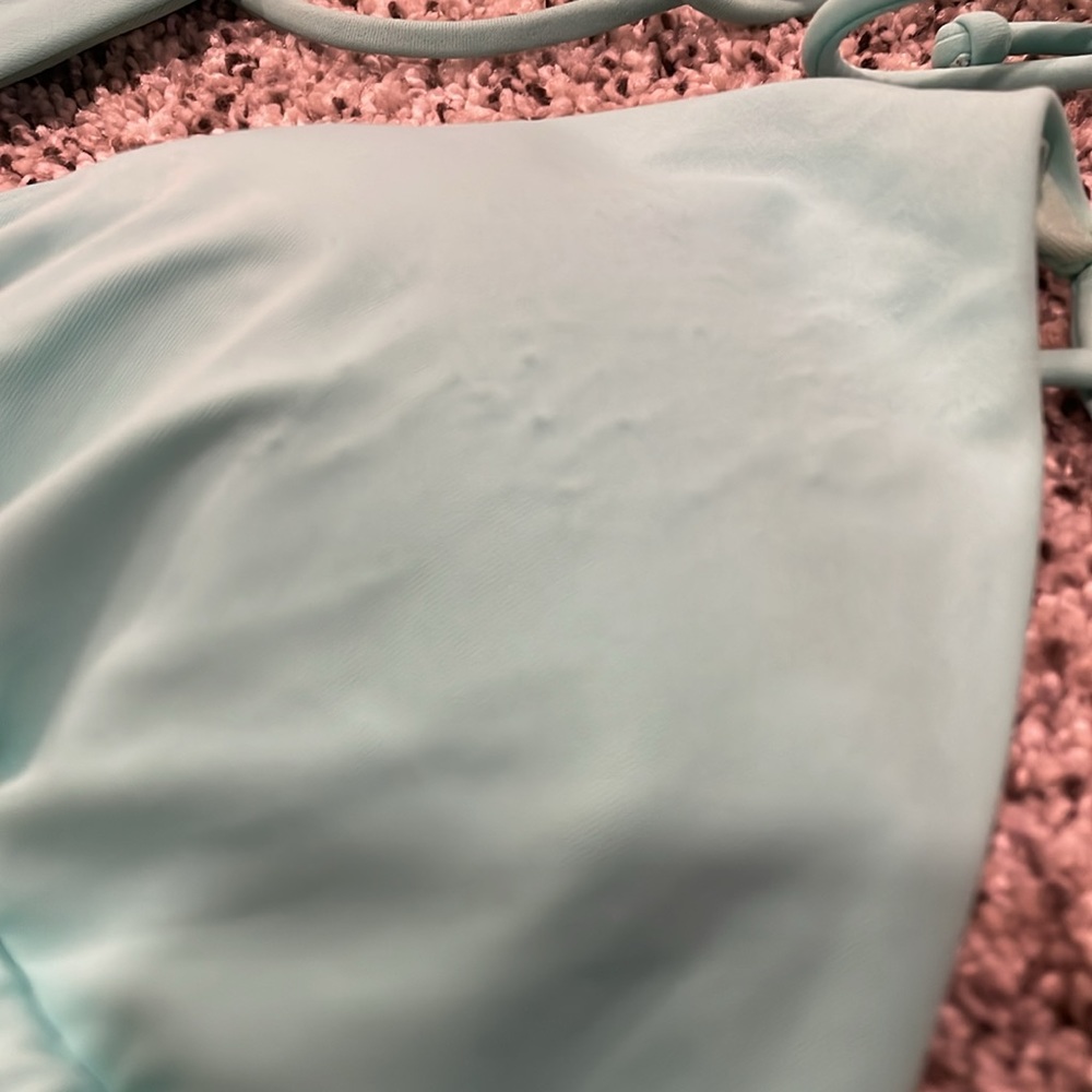 Victoria’s Secret Turquoise  Bikini Top size Large - Picture 4 of 4